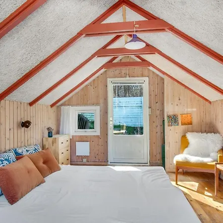 2 Bedroom Awesome In Sejero Holiday home *