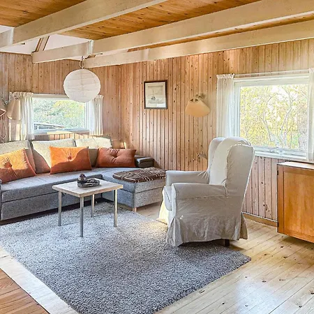 2 Bedroom Awesome In Sejero Сasa de vacaciones Sejerby