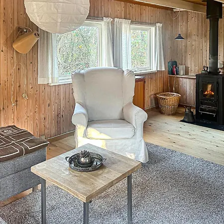 Сasa de vacaciones 2 Bedroom Awesome In Sejero Sejerby